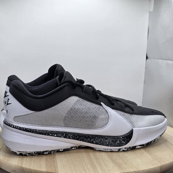 Size 10.5 - Nike Zoom Freak 5 Oreo Mens Sneakers Shoes NEW WITH BOX - Picture 3 of 9